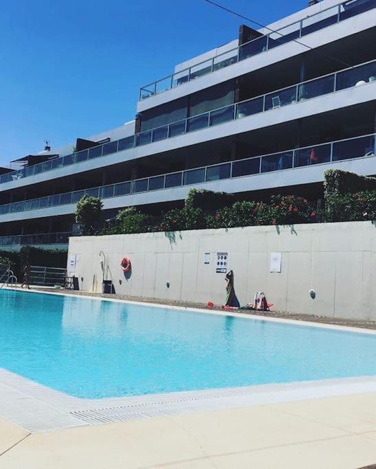 Апартаменты Casa Algo Luxe Met Terras Aan Zee 133 M2 *